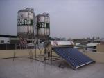 雙水塔太陽能熱水器